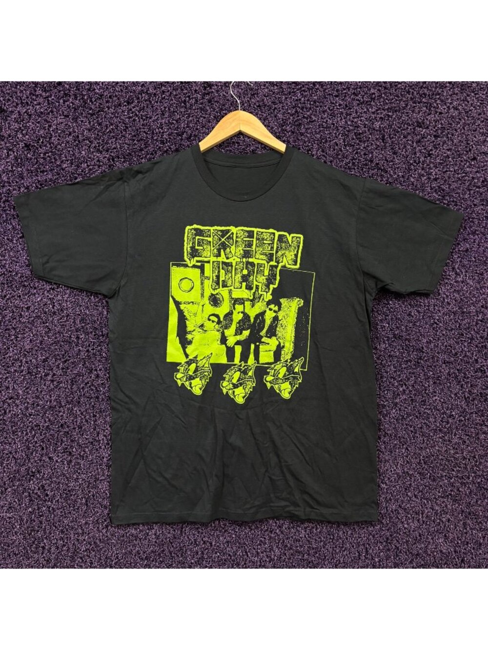Green Day Revolution Radio T-Shirt Size Large